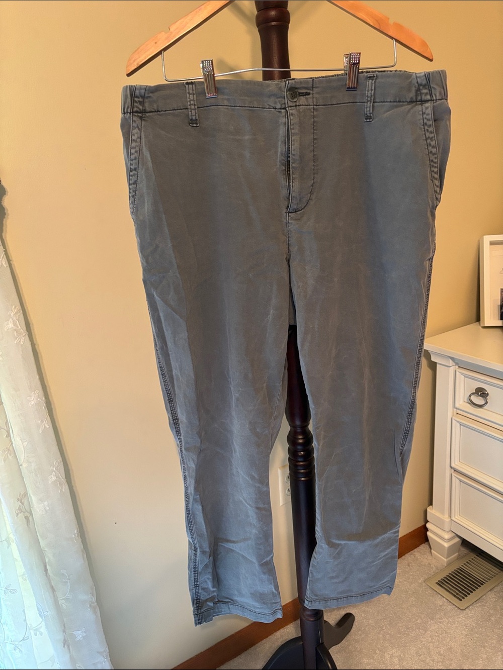 Old Navy Women’s Slate Gray Chino Pants